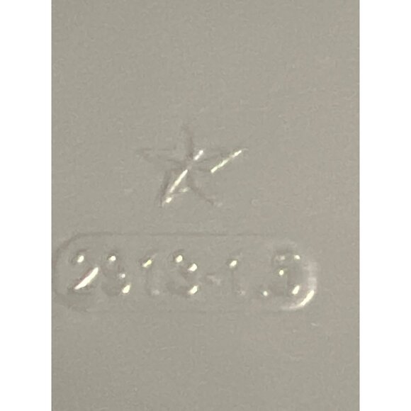 Delta Gray Plastic Serving Plates Set Of 4 Plastic Dark Gray 10" x 8" Rounded - Picture 5 of 5